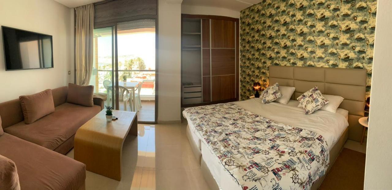 Puerto Marina Apartment Асила Екстериор снимка