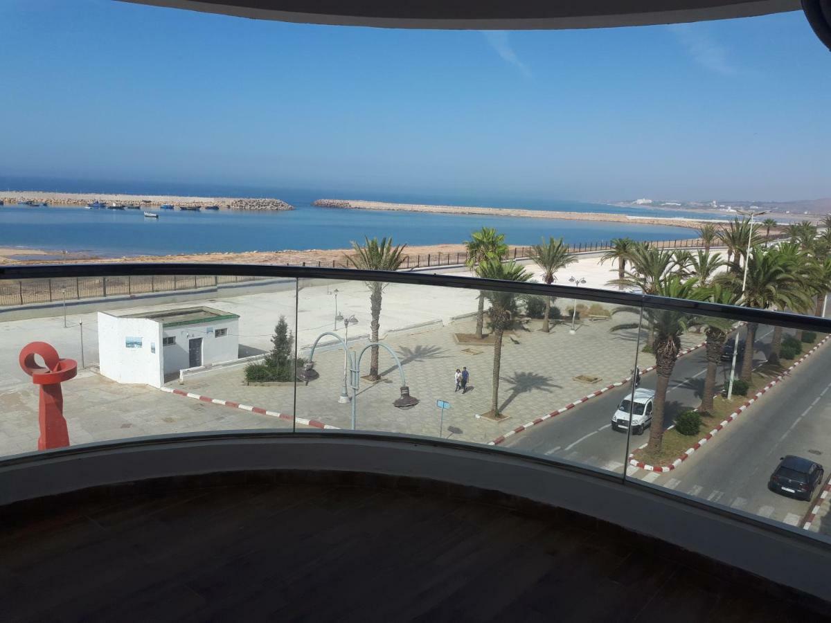 Puerto Marina Apartment Асила Екстериор снимка