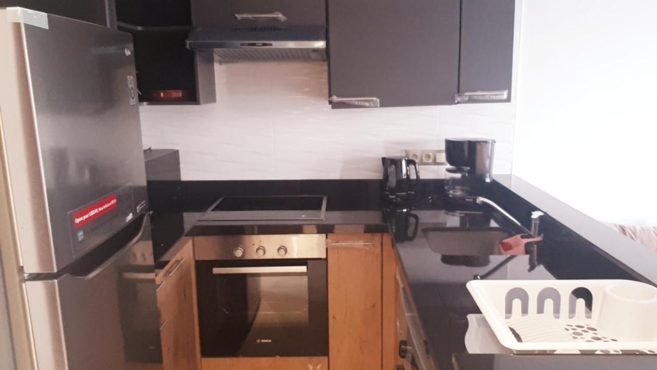 Puerto Marina Apartment Асила Екстериор снимка